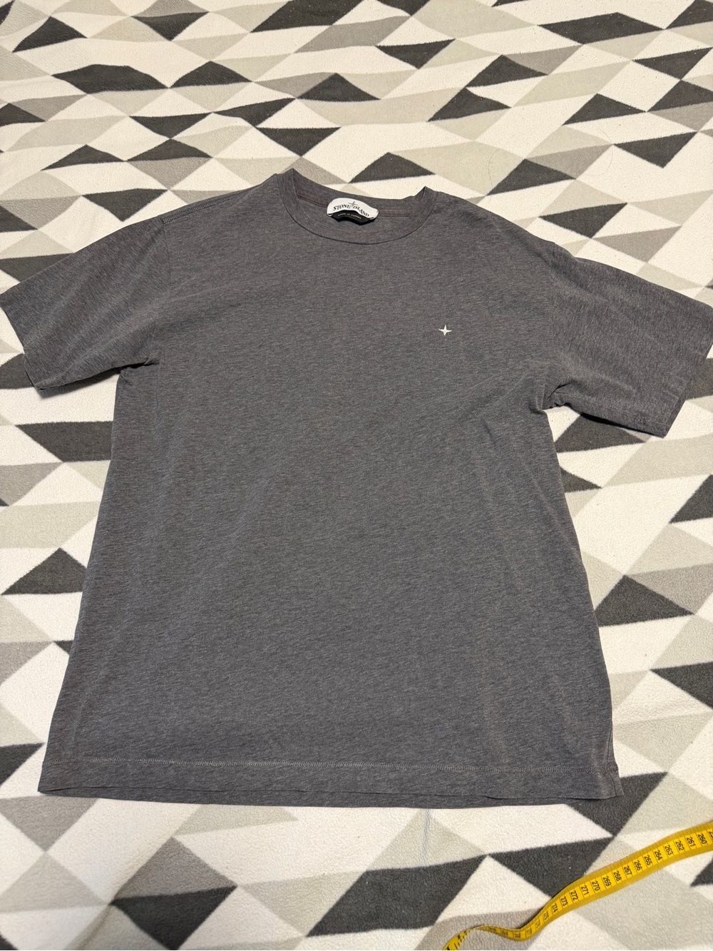 Stone Island Men's Gray Short-Sleeve T-Shirt - Minimal Star Accent